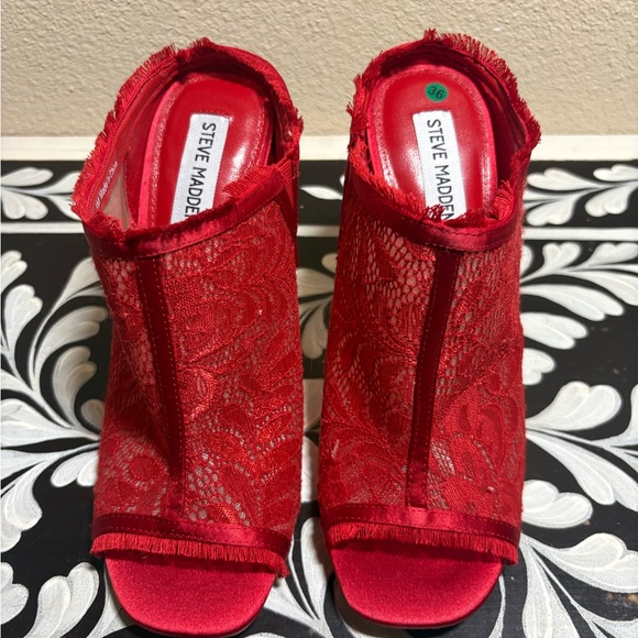 Steve Madden Women\'s Kourt Lace High Heel Dress Mules